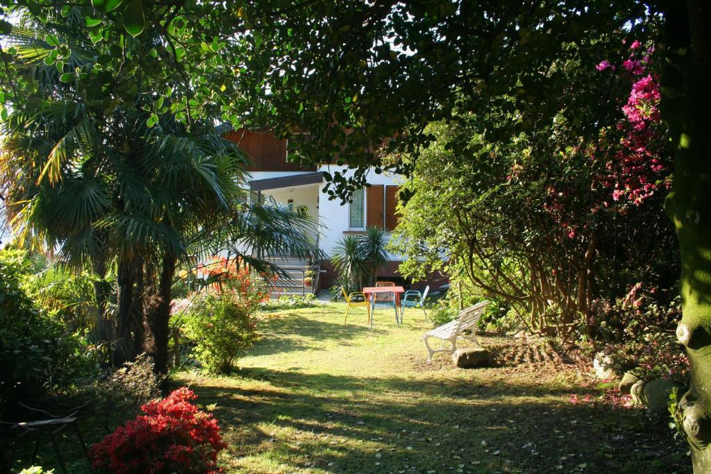 Villa Dei Fiori Luino Exterior foto